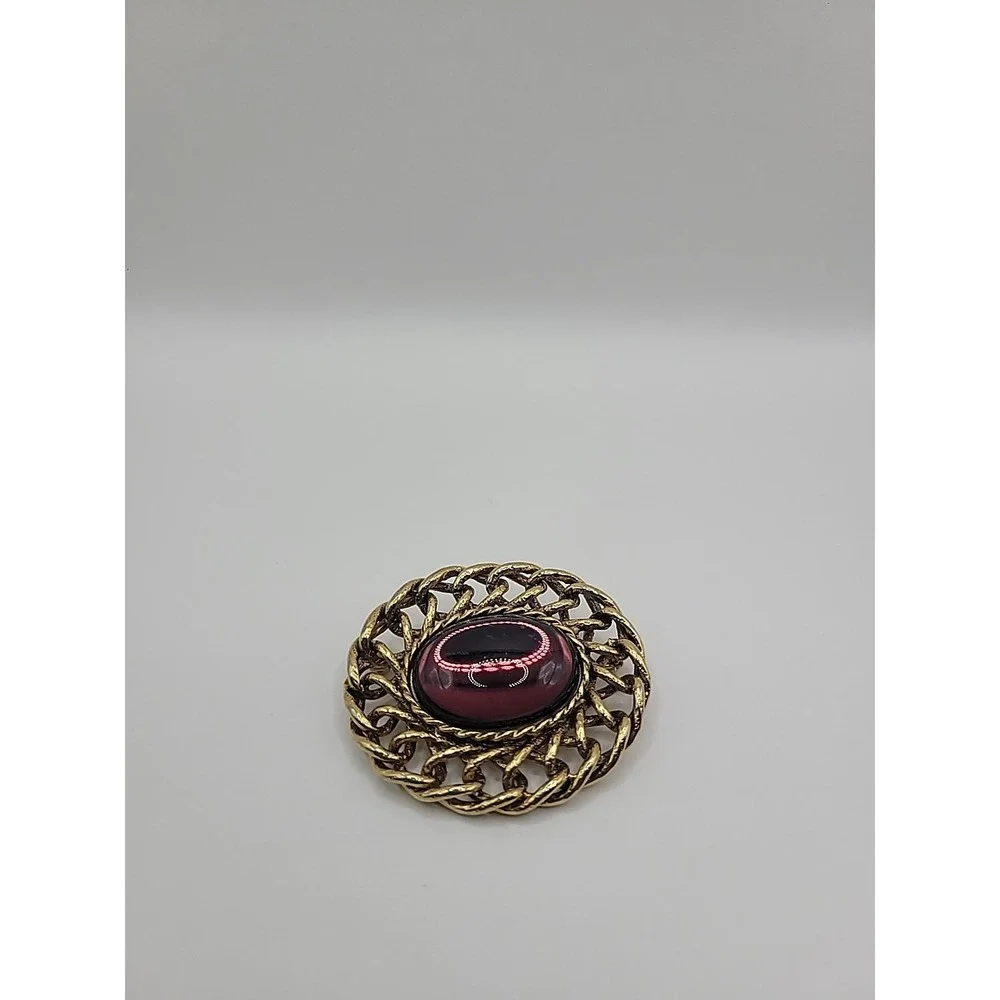 Vintage Gold Tone Brooch Amethyst Glass Cabochon Purple Oval Pin Filigree Frame